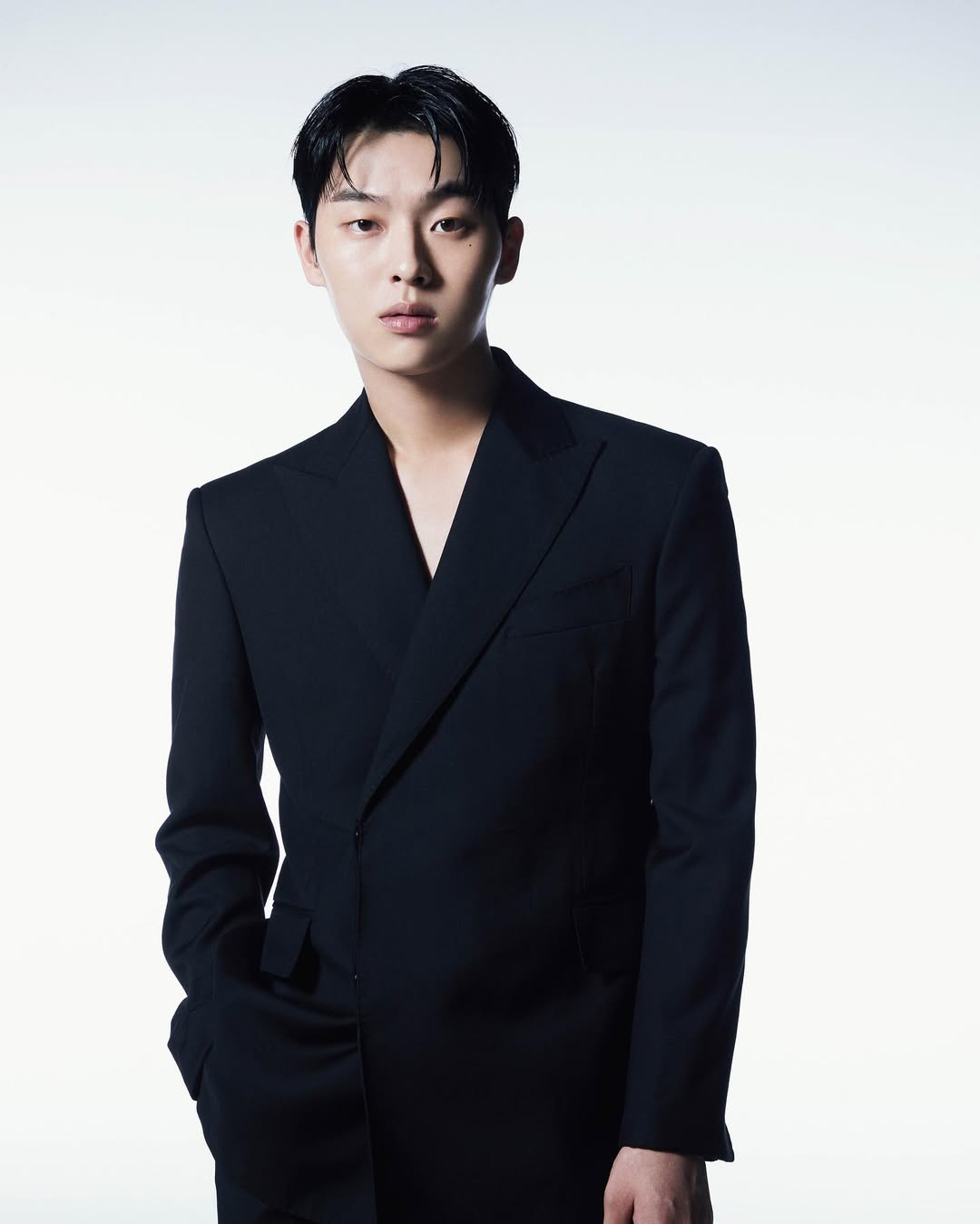 Choi Hyun Wook public/images/actor/images/Choi Hyun-Wook-4010.jpeg